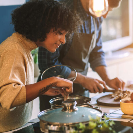 couple qui cuisine