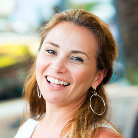 femme souriante