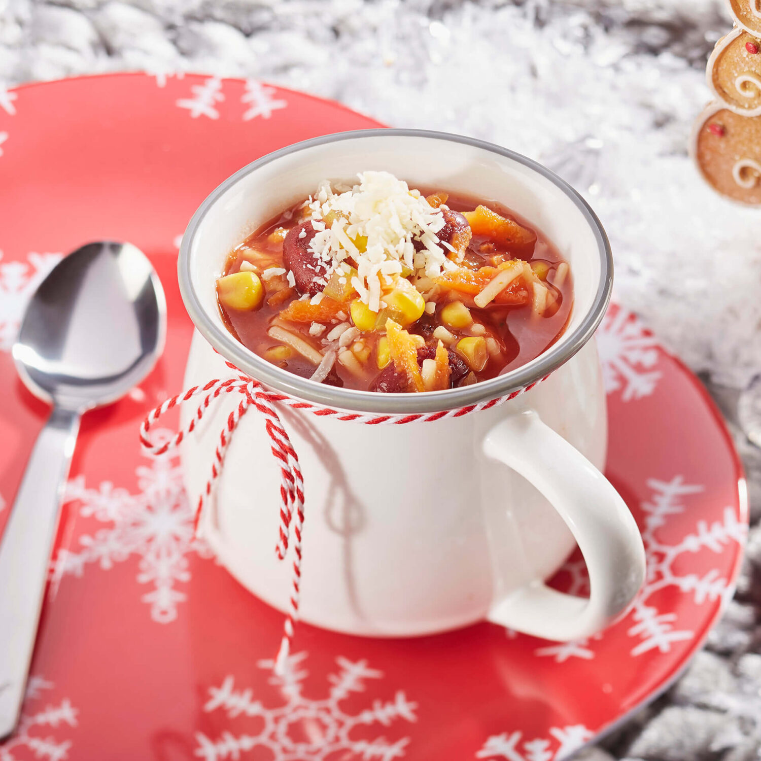 soupe minestrone dans une tasse