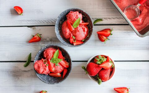 Nice cream aux fraises et à la menthe