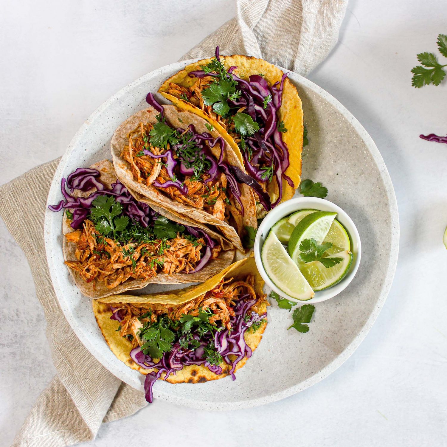 Tacos à l’effiloché de poulet à la mijoteuse