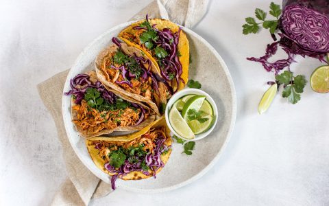 Tacos à l’effiloché de poulet à la mijoteuse