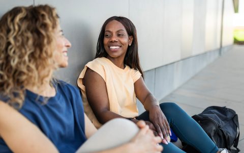 Comment se faire de nouveaux amis à l’âge adulte (et les garder)
