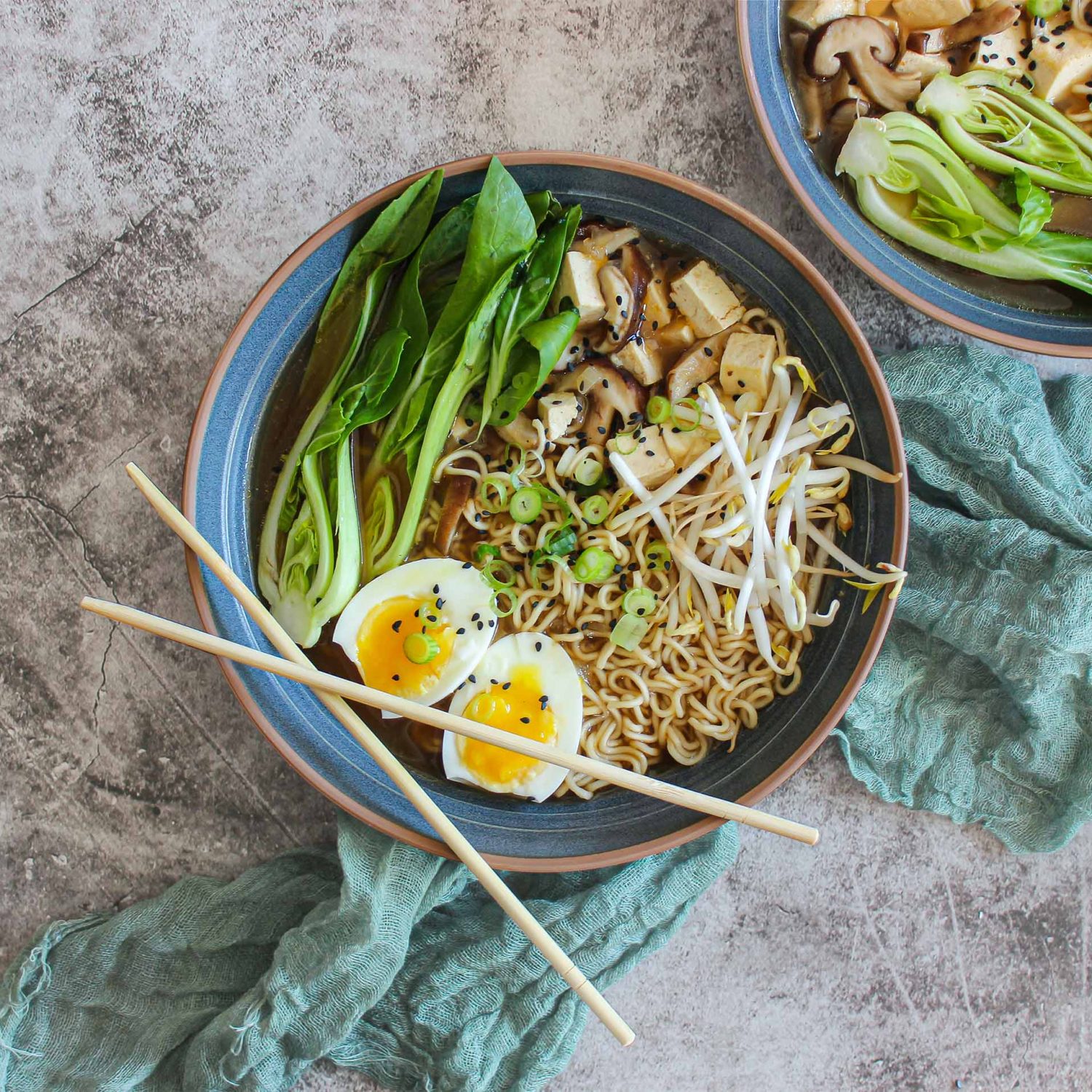 Soupe ramen miso et champignons