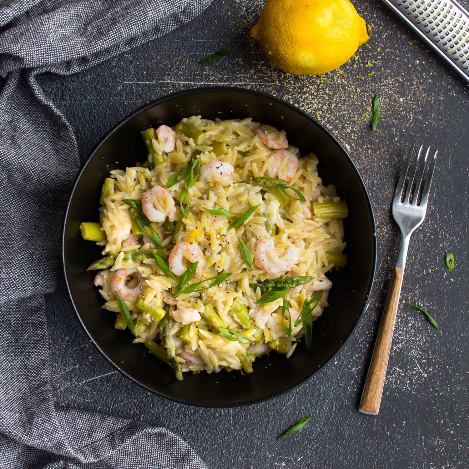 Risotto d’orzo aux crevettes nordiques et asperges du Québec