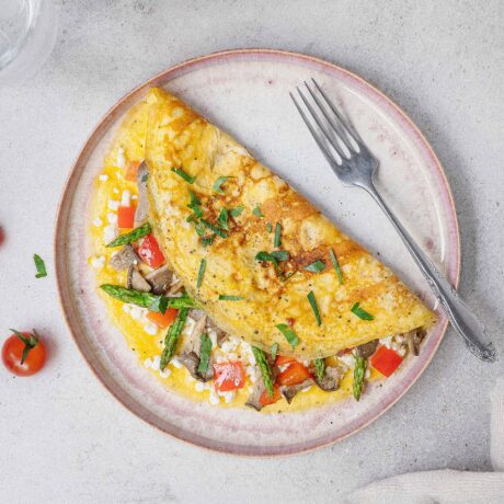 omelette dans une assiette